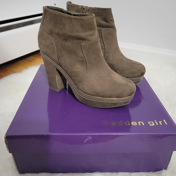 Madden Girl Bootie - Picture 1 of 3
